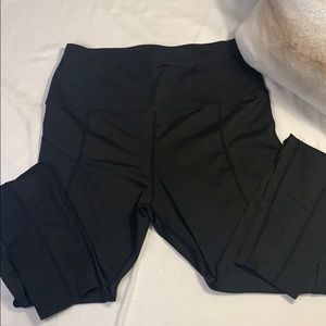Black leggings for exercise